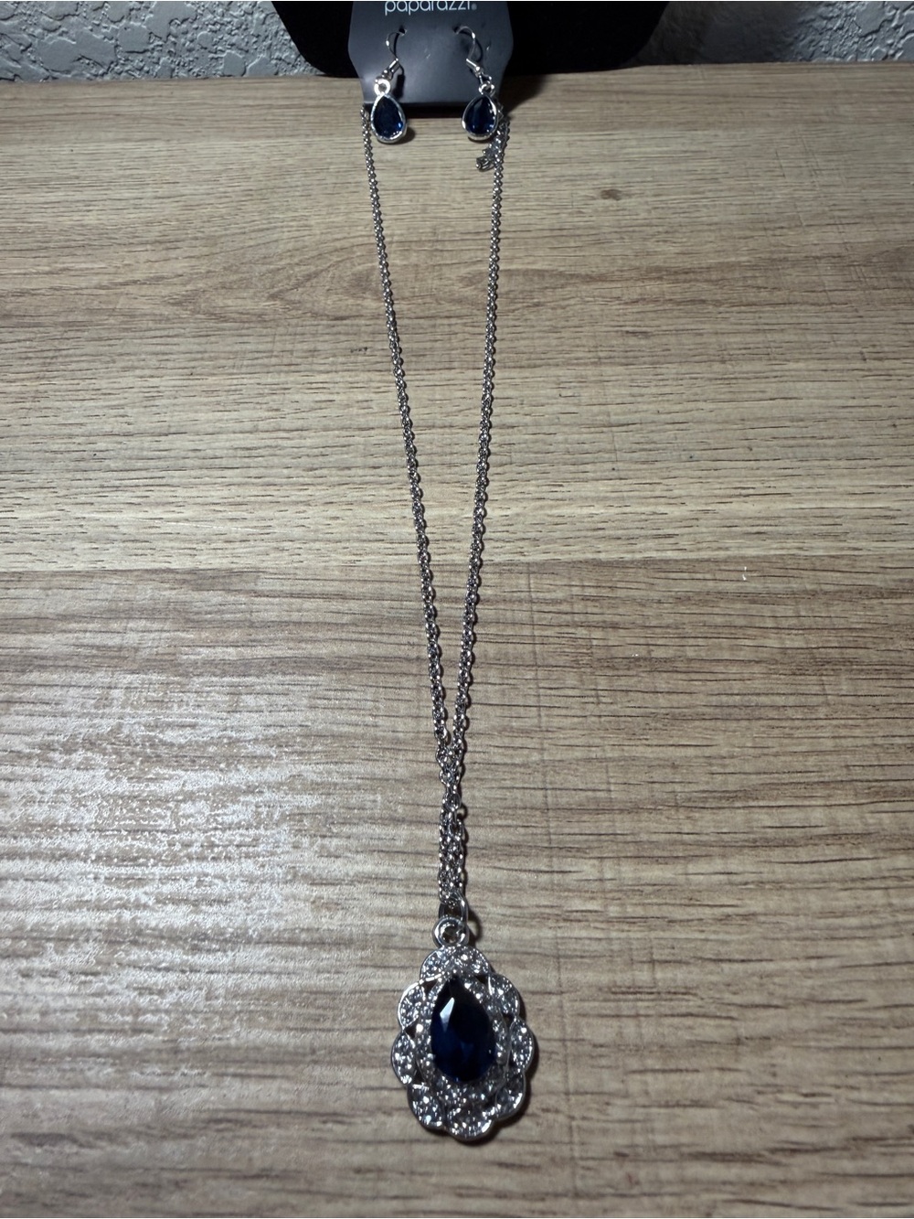 paparazzi Navy Teardrop Pendant Necklace - Silver Tone - Picture 3 of 4